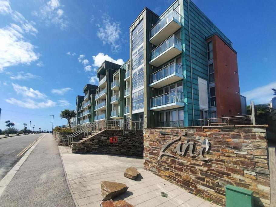 Modern Apartment, Fistral Beach Newquay  Exterior photo