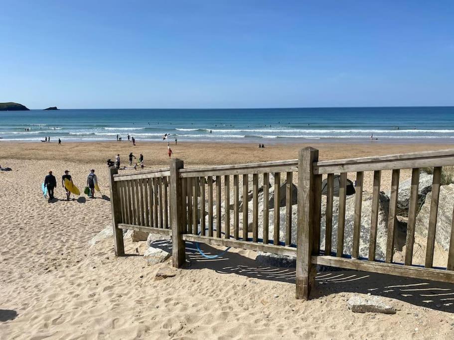 Modern Apartment, Fistral Beach Newquay  Exterior photo